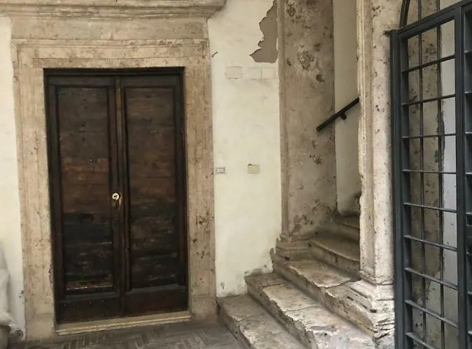 Portico Di Ottavia Prime Location With Internal Courtyard *